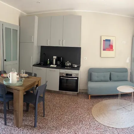 Casa Ella Nora Andrea Hébergement de vacances *